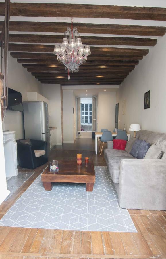 Le Relais Du Petit Lion Lägenhet Blois Exteriör bild